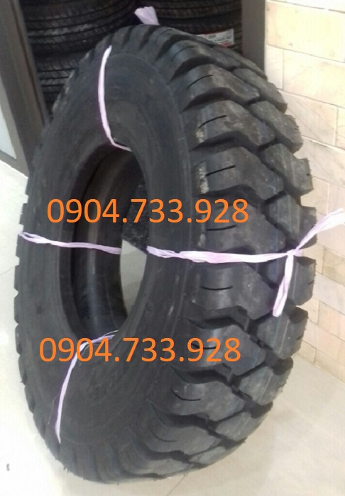 lốp xe nâng 825-15 Deestone Thái lan